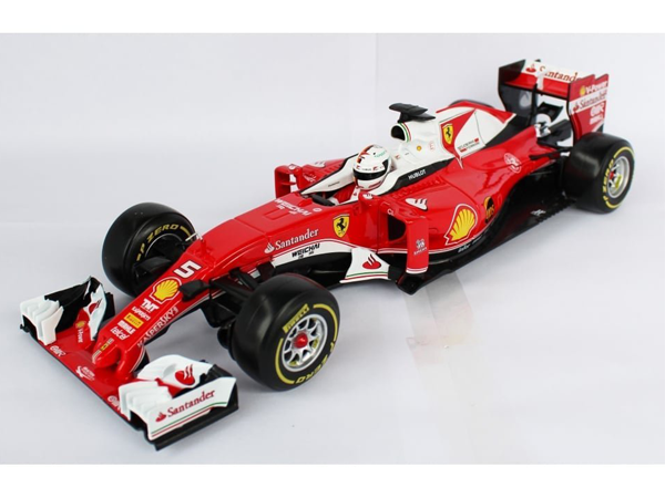 Bburago 2016 Formula 1 SF16-T  Sebastian Vettel