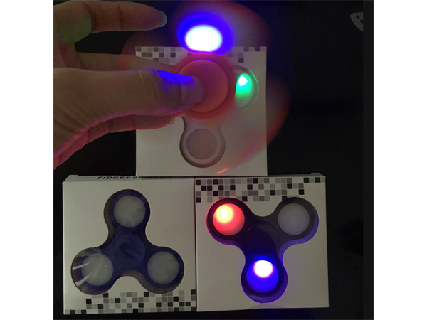 Fidget Spinner Fingerkreisel mit LED-Licht, farblich sortiert
